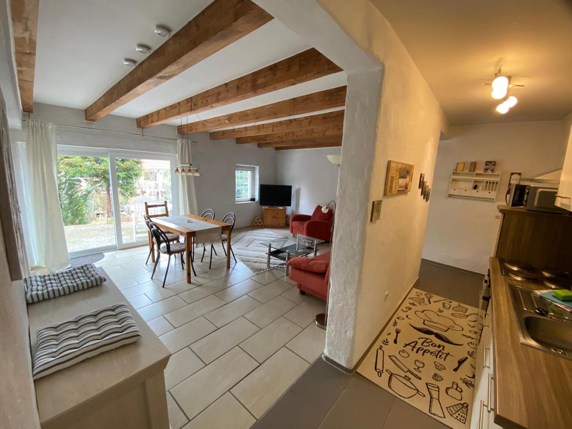 Mit Schoener Terrasse. Apartment *