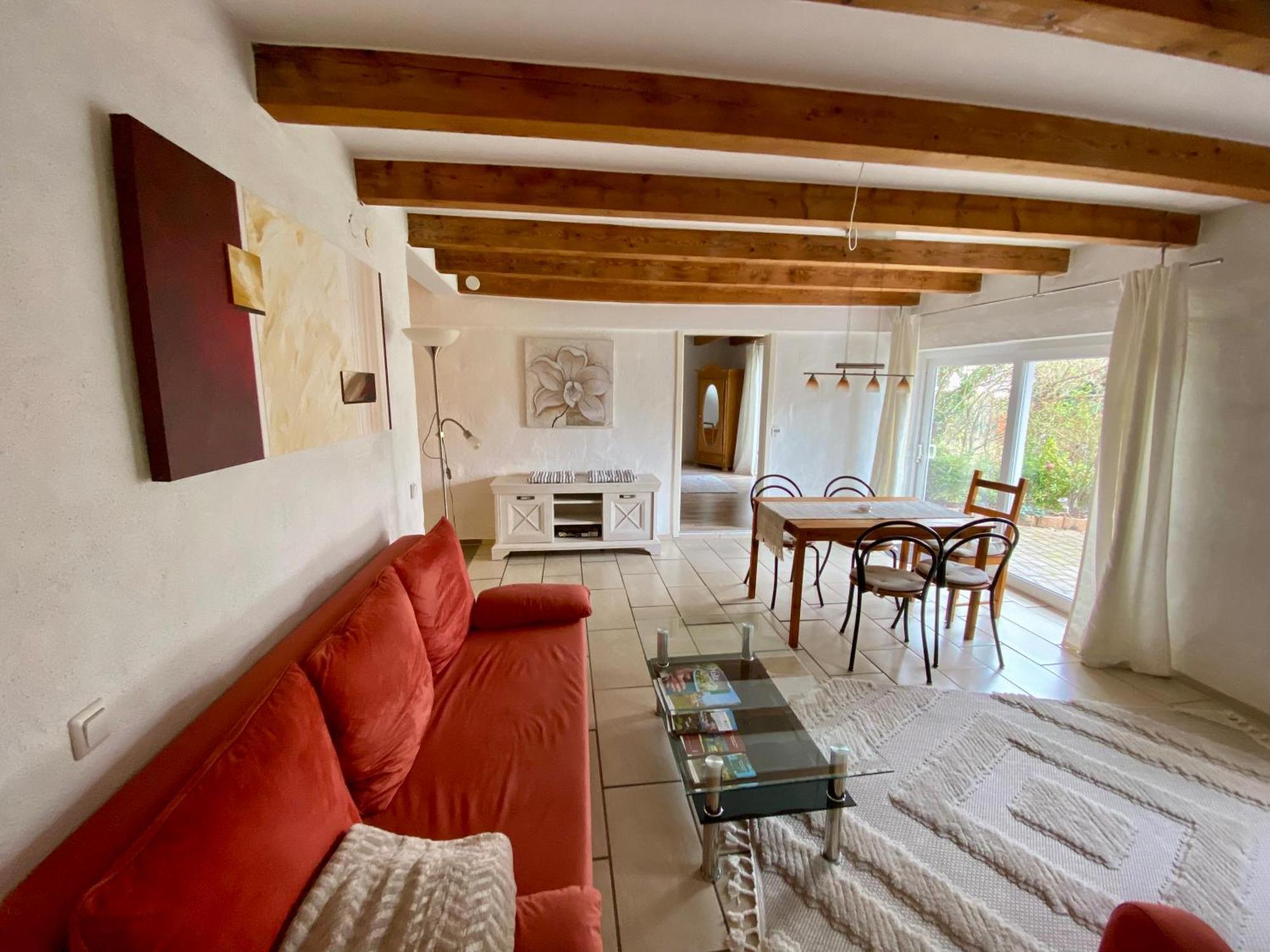 Apartment Mit Schoener Terrasse. Ellerstadt
